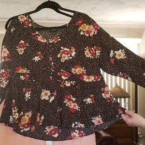 Torrid blouse 2 2x 18 20 flowers black NWOT